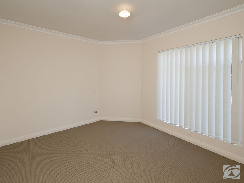 1/156 Streich Avenue, Kelmscott WA 6111