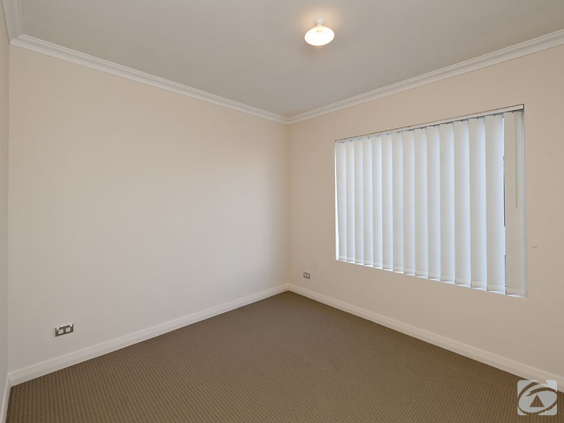 1/156 Streich Avenue, Kelmscott WA 6111