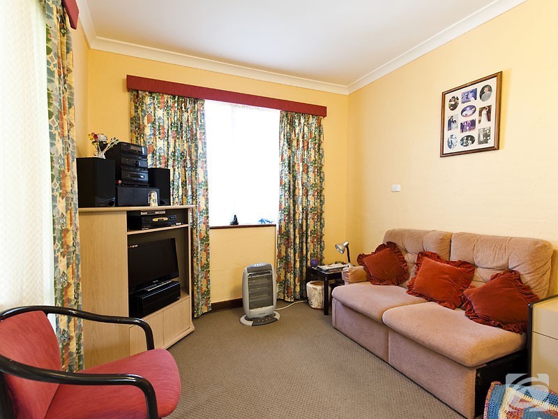 2 Natasha Way, Camillo WA 6111