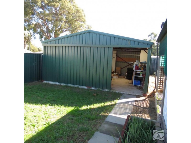 1 Cohuna Drive, Armadale WA 6112