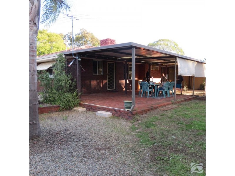 18 Selsdon Court, Camillo WA 6111