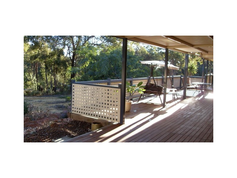 31 Dumas Drive, Bedfordale WA 6112