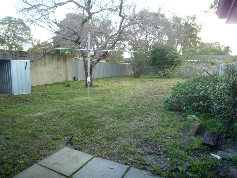 37b Ward Cres, Kelmscott WA 6111