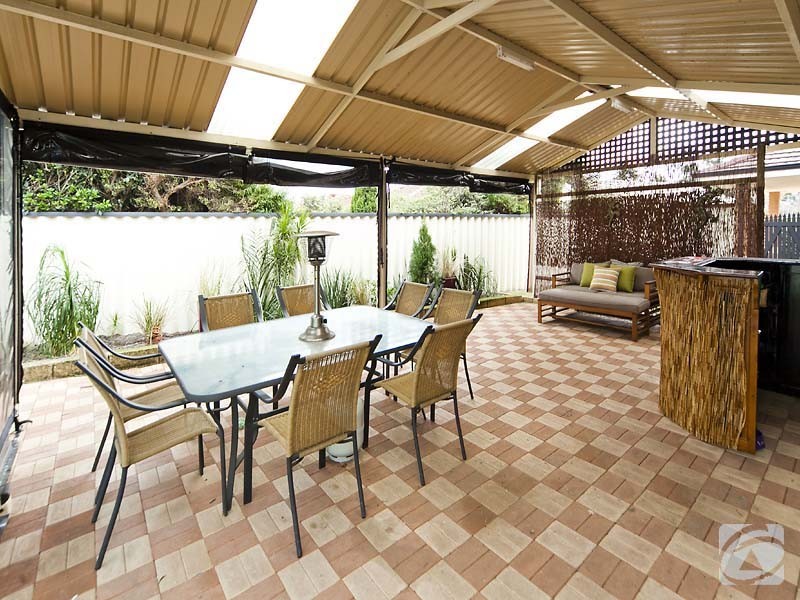 52 Strawberry Drive, Seville Grove WA 6112