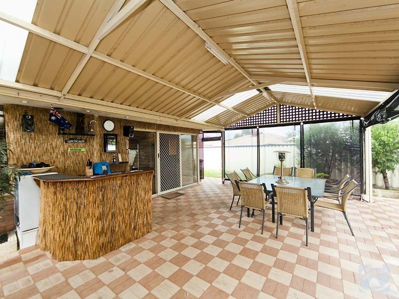 52 Strawberry Drive, Seville Grove WA 6112