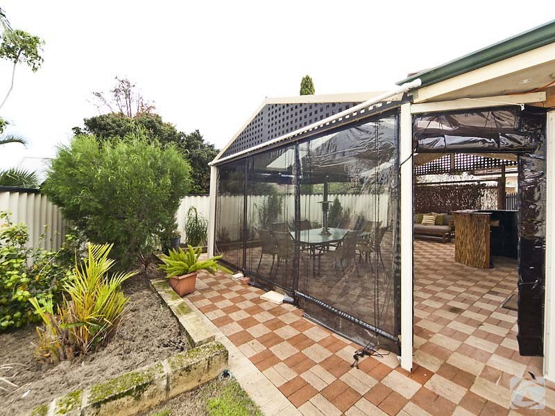 52 Strawberry Drive, Seville Grove WA 6112