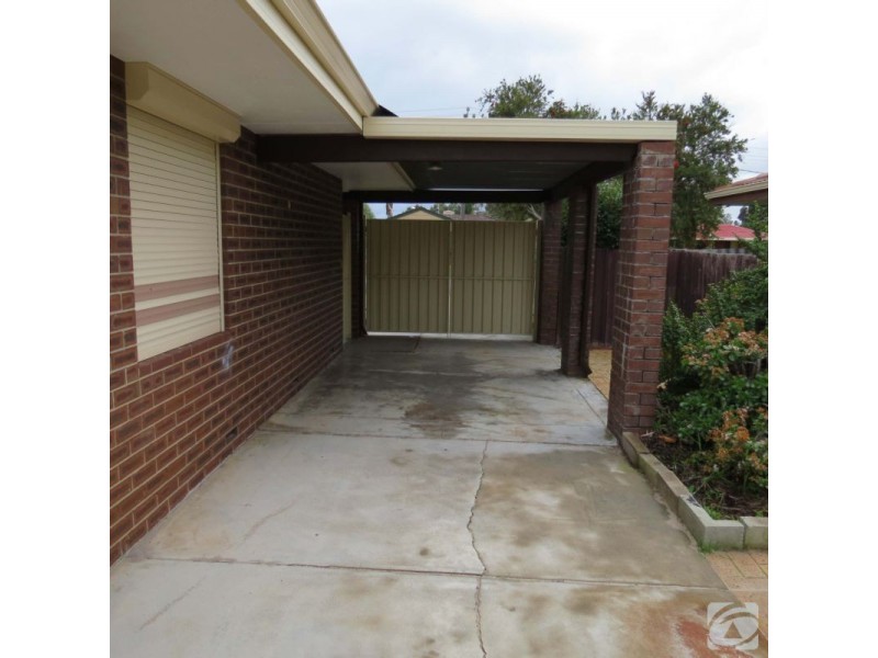25 Tollington Park Rd, Kelmscott WA 6111