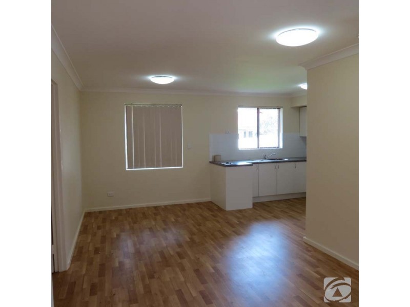 89 Railway Ave, Kelmscott WA 6111