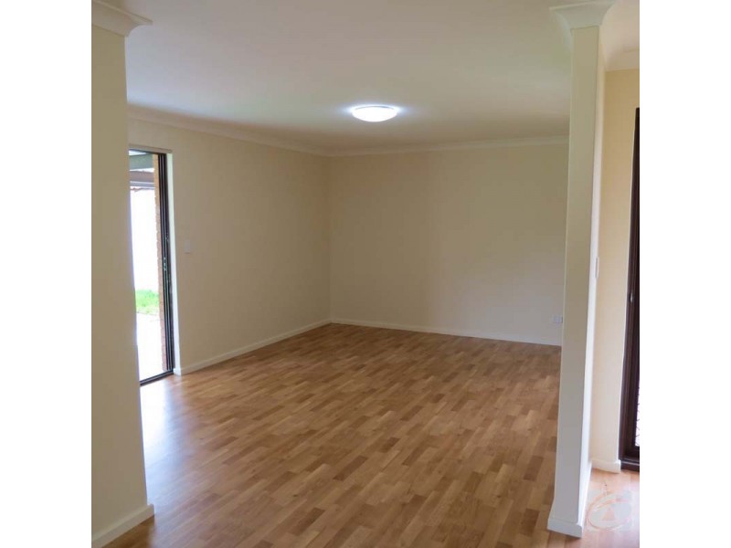 89 Railway Ave, Kelmscott WA 6111