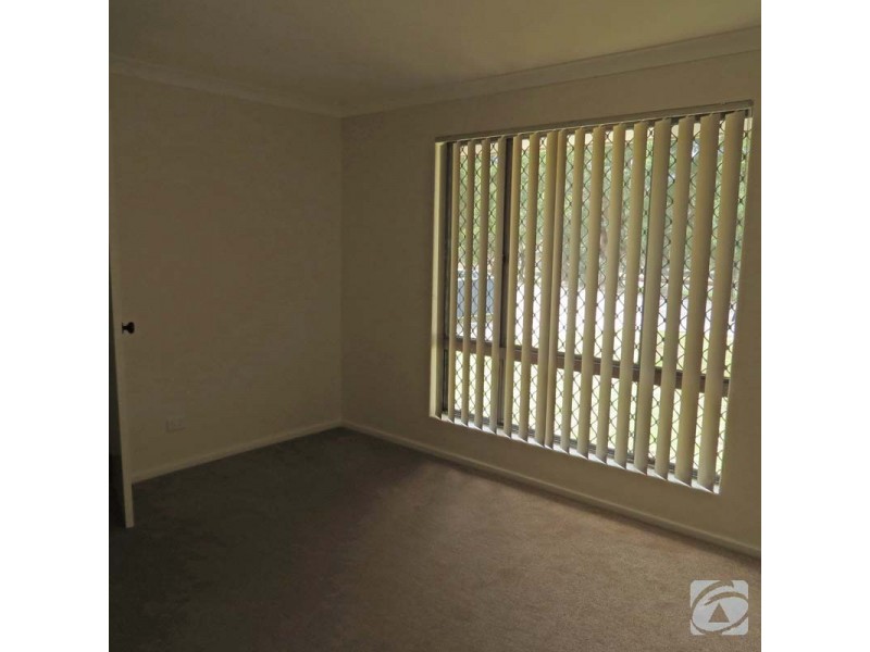 89 Railway Ave, Kelmscott WA 6111