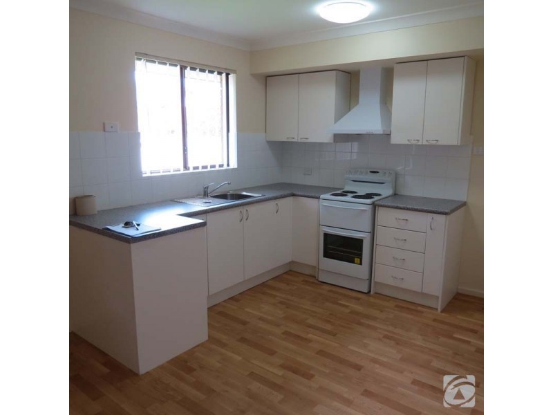 89 Railway Ave, Kelmscott WA 6111