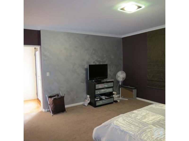 11 Peartree Terrace, Seville Grove WA 6112