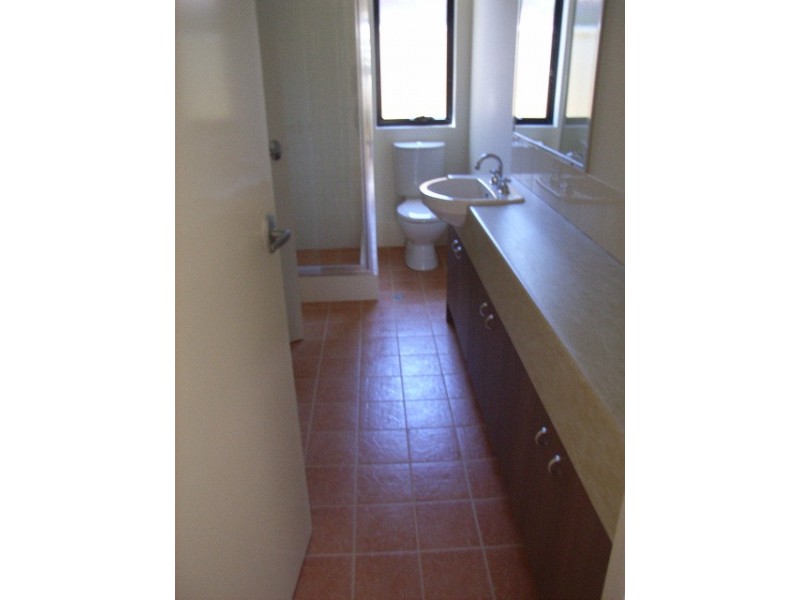 1/128 Westfield Rd, Camillo WA 6111