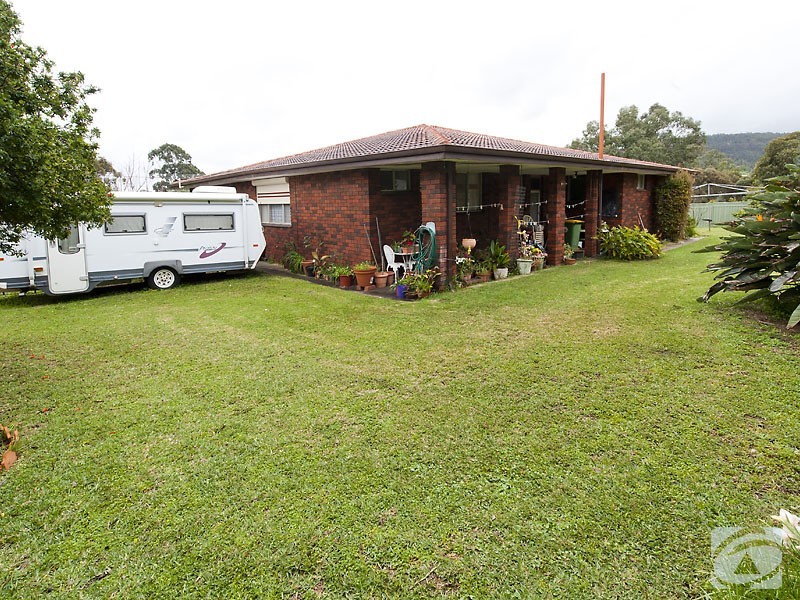 17 Kevin Rd, Kelmscott WA 6111