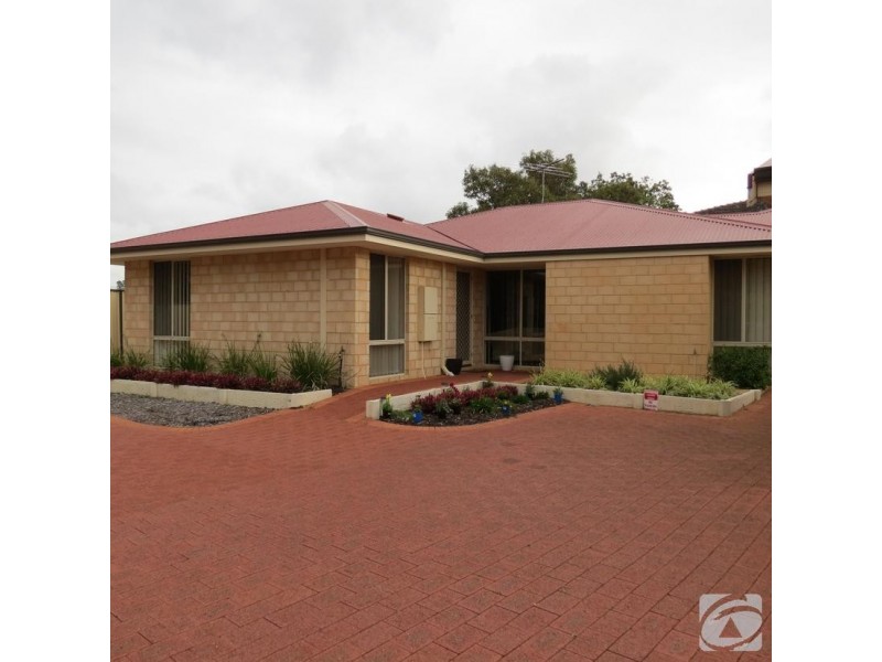 8/12 Mahara Rd, Kelmscott WA 6111