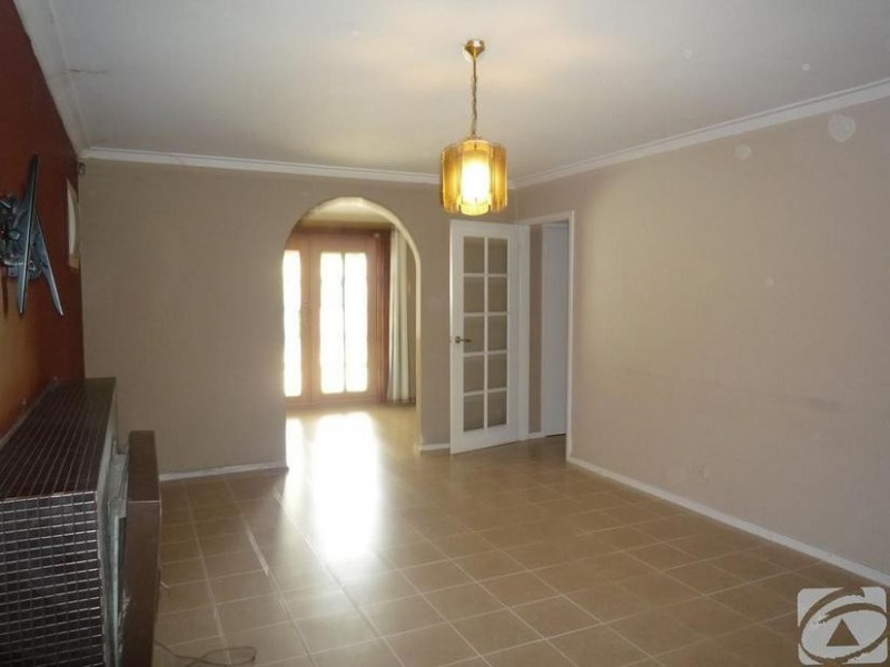 66 Lowanna Way, Armadale WA 6112