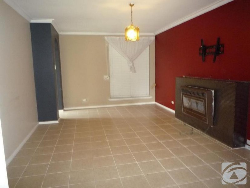 66 Lowanna Way, Armadale WA 6112