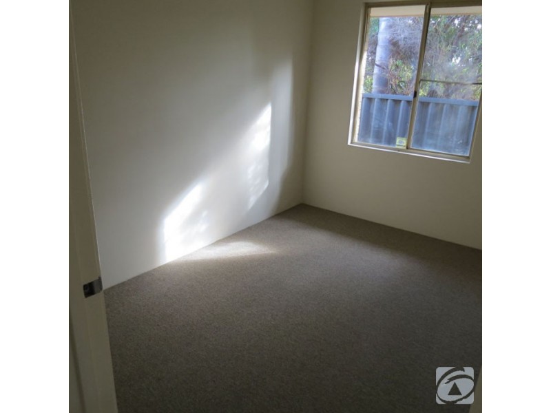 14 Kara Court, Seville Grove WA 6112