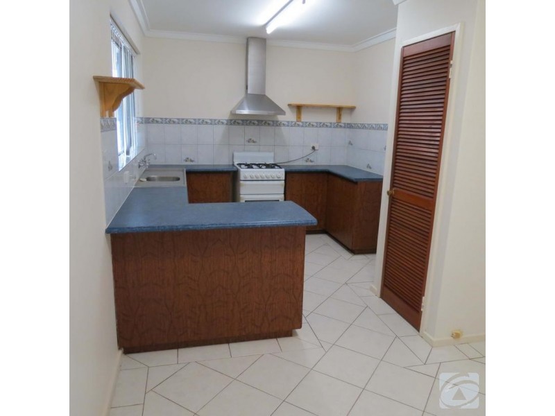 25 Tollington Park Road, Kelmscott WA 6111