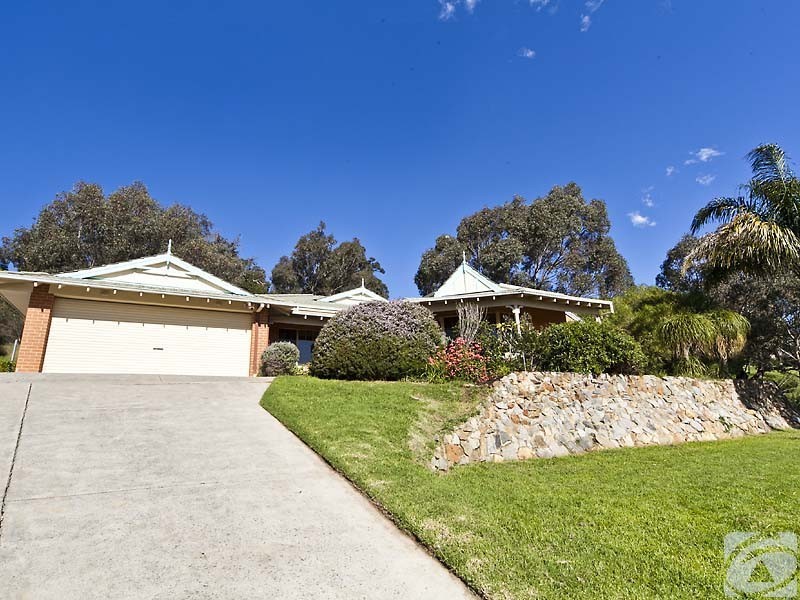 25 Hilltop Pl, Kelmscott WA 6111