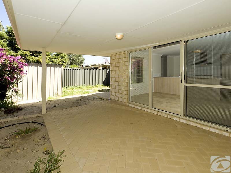 39A Redtingle Rd, Camillo WA 6111
