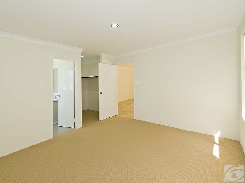 39A Redtingle Rd, Camillo WA 6111