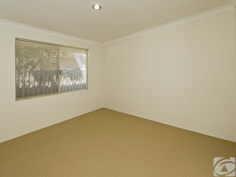 39A Redtingle Rd, Camillo WA 6111
