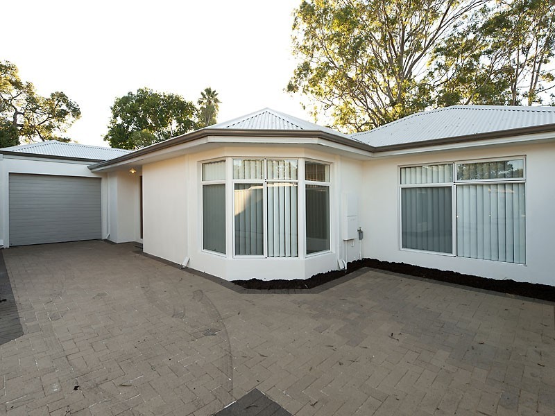 4/156 Streich Ave, Kelmscott WA 6111