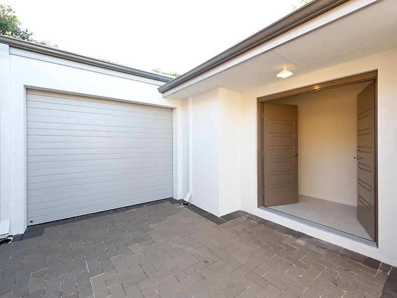 4/156 Streich Ave, Kelmscott WA 6111