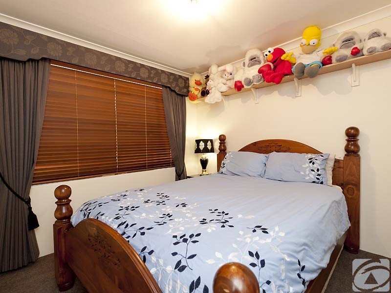 36 Strawberry Dr, Seville Grove WA 6112