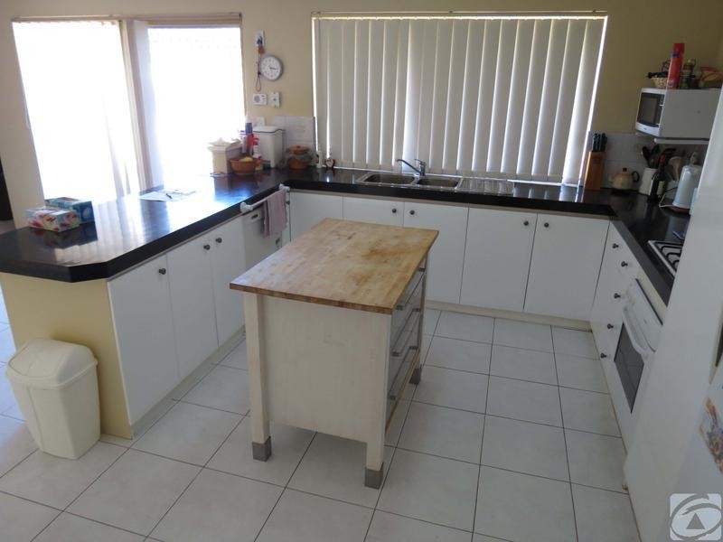 5 Skua Grove, Seville Grove WA 6112