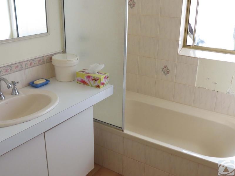 5 Skua Grove, Seville Grove WA 6112