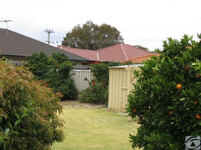 5 Skua Grove, Seville Grove WA 6112