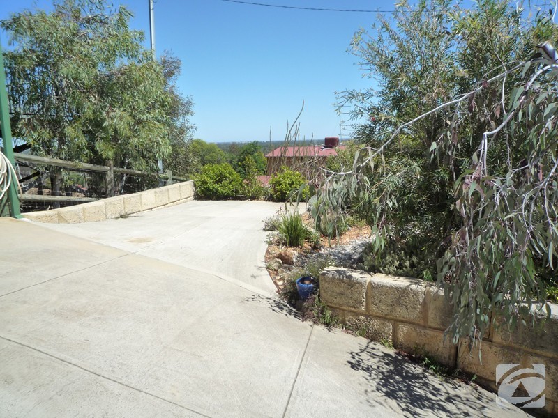 5 Mundanup Close, Kelmscott WA 6111