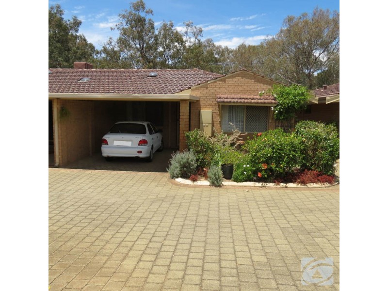 16/4 Page Rd, Kelmscott WA 6111