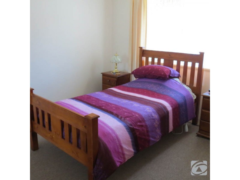 16/4 Page Rd, Kelmscott WA 6111