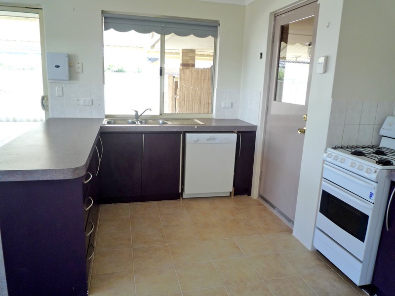 72 Lauterbach Drive, Gosnells WA 6110