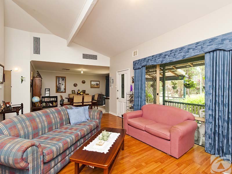 73 Beenyup Rd, Byford WA 6122