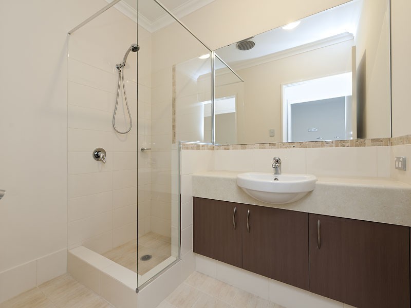 3/156 Streich Ave, Kelmscott WA 6111