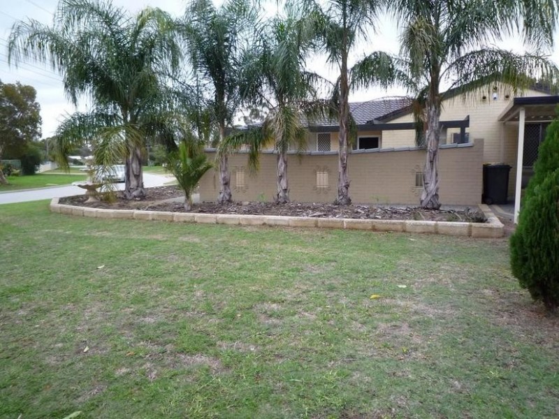 2 Sheriff Place, Armadale WA 6112