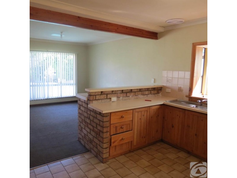 4 Lindy Way, Camillo WA 6111
