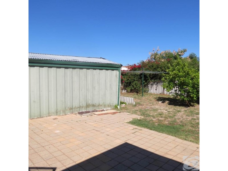 4 Lindy Way, Camillo WA 6111