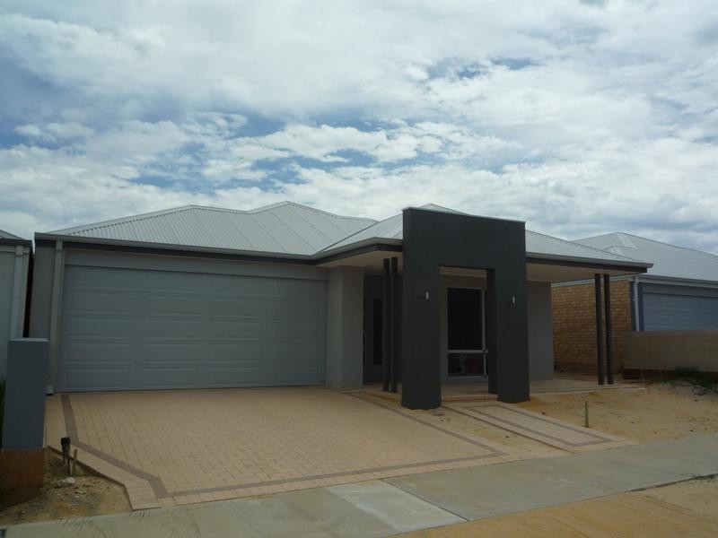 14 Hazelwinkel Gardens, Champion Lakes WA 6111
