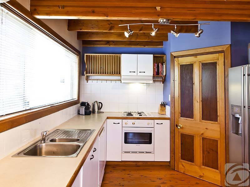 1 Mundanup Cl, Kelmscott WA 6111