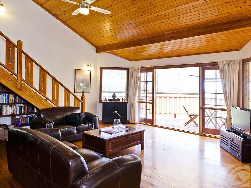 1 Mundanup Cl, Kelmscott WA 6111