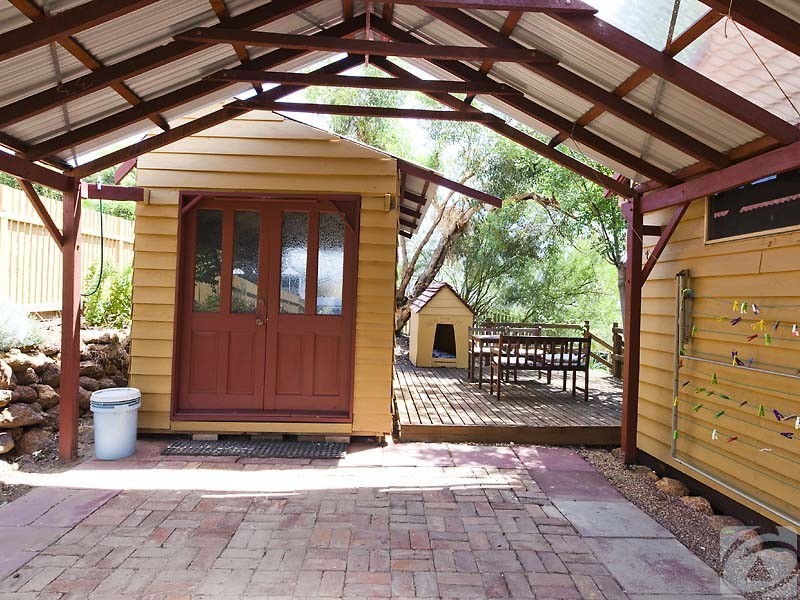 1 Mundanup Cl, Kelmscott WA 6111