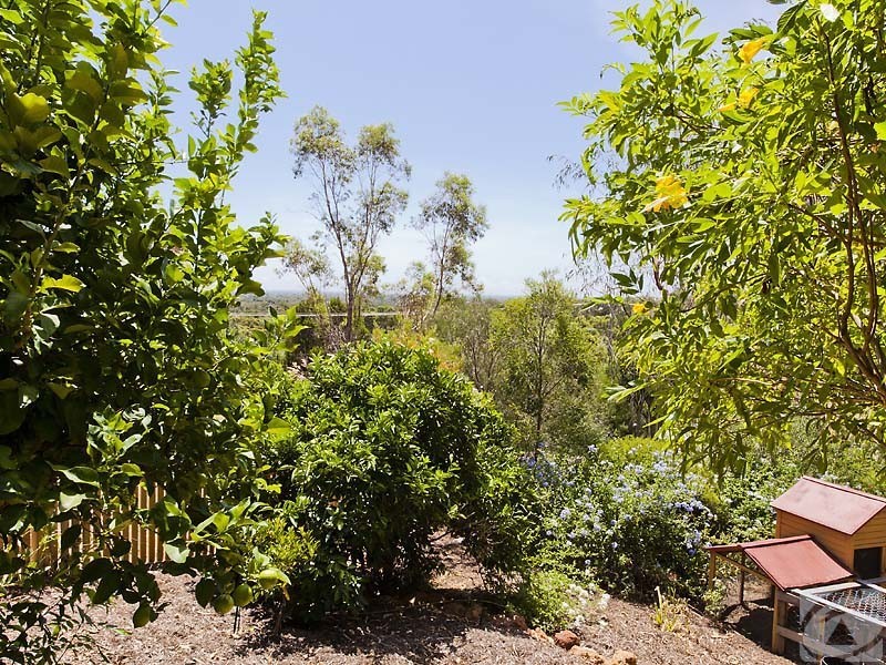 1 Mundanup Cl, Kelmscott WA 6111