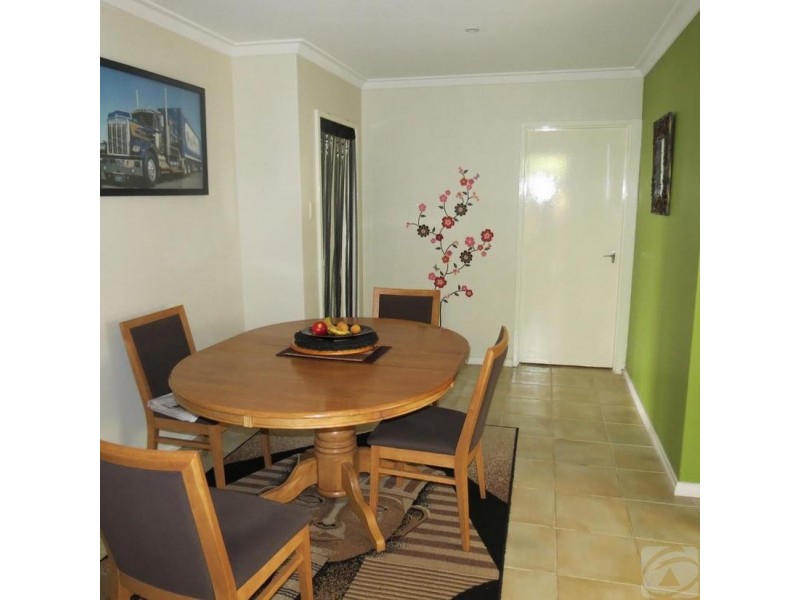 11 Parkfield Road, Kelmscott WA 6111