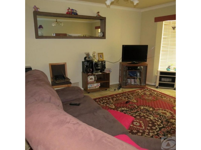 11 Parkfield Road, Kelmscott WA 6111