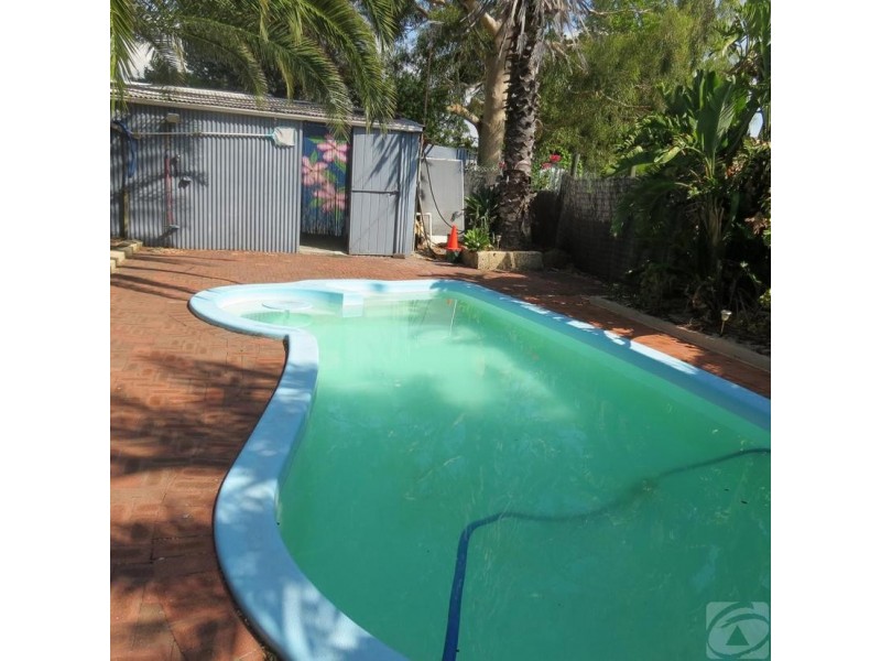 11 Parkfield Road, Kelmscott WA 6111